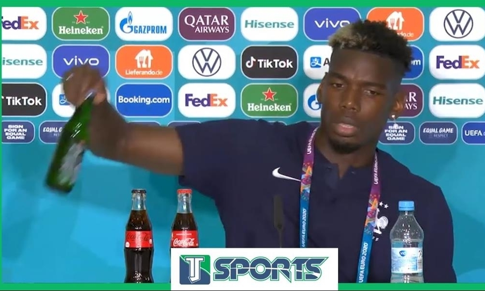 بوغبا يزيل زجاجة "بيرة" من أمامه في المؤتمر الصحفي بعد مباراة ألمانيا 