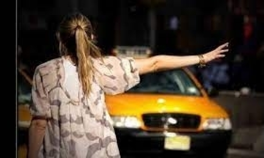 العاصمة / سائق تاكسي يحتجز حريفة  ويغتصبها