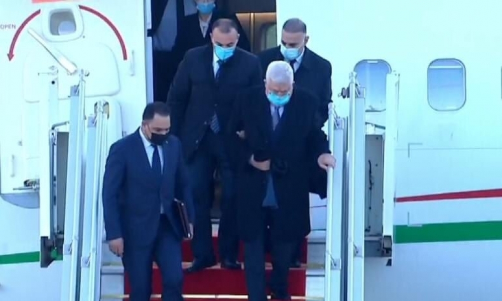 الرئيس الفلسطيني يصل الجزائر 