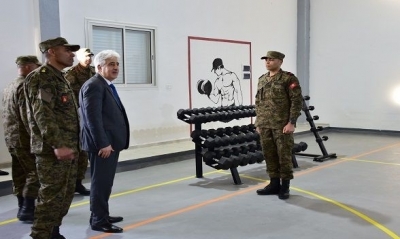 وزير الدفاع الوطني يزور فوج المشاة ميكانيكيّة بالكاف
