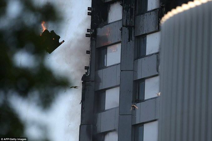 صور / سقوط عدد من الوفيات، وإصابة ما لا يقل عن 30 شخصاً جراء حريق ببرج غرينفيل في لندن
