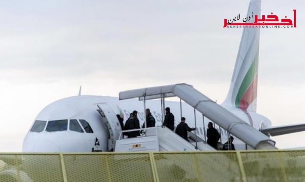 إقتادتهم من السّجن إلى الطائرة مباشرةً ، ألمانيا  تُرحّل 20 تونسيًّا