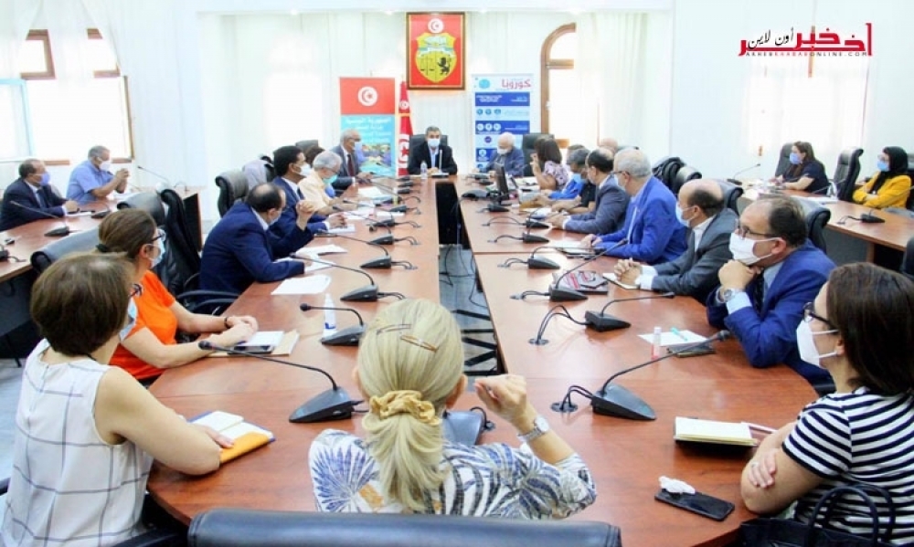 بحضور مدير مكتب منظمة الصحّة العالميّة بتونس، اللجنة العلميّة لمكافحة "كورونا" تعقد إجتماعها الدوري