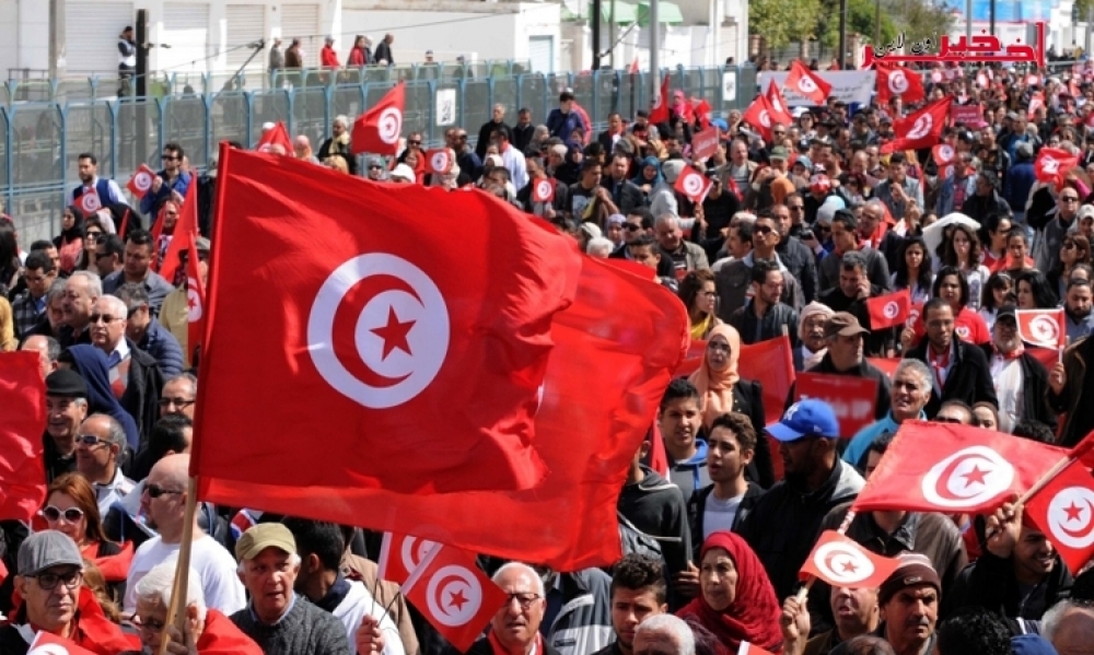 التونسيّون يثقون في الجيش ورئيس الجمهوريّة والشرطة