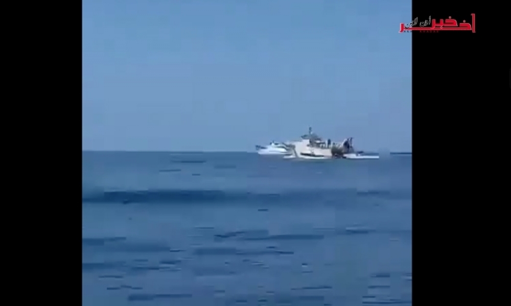 فيديو / البحريّة الإيطاليّة تطلق النار على قارب صيدٍ تونسي و تقتاد الصيّادين إلى لامبيدوزا