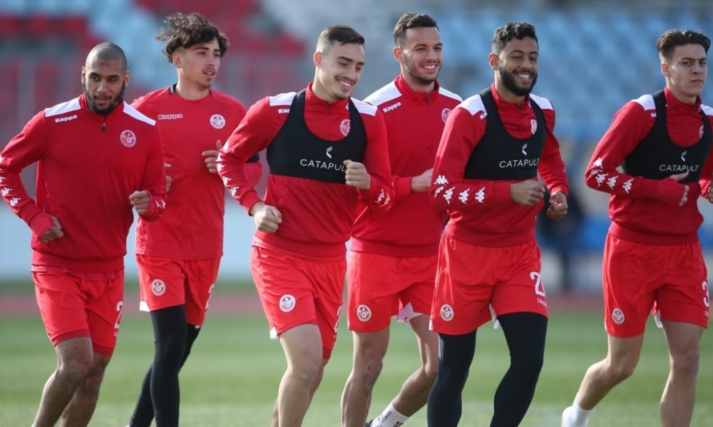  تصفيات كأس إفريقيا / المنتخب الوطني يسافر بعد قليل إلى ليبيا وغياب وهبي الخزري لأسبابٍ صحيّة