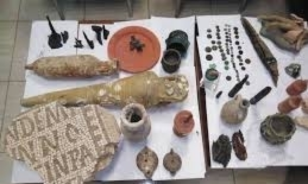 بنزرت :  حجز قطع اثارية بحوزة 3 اشخاص