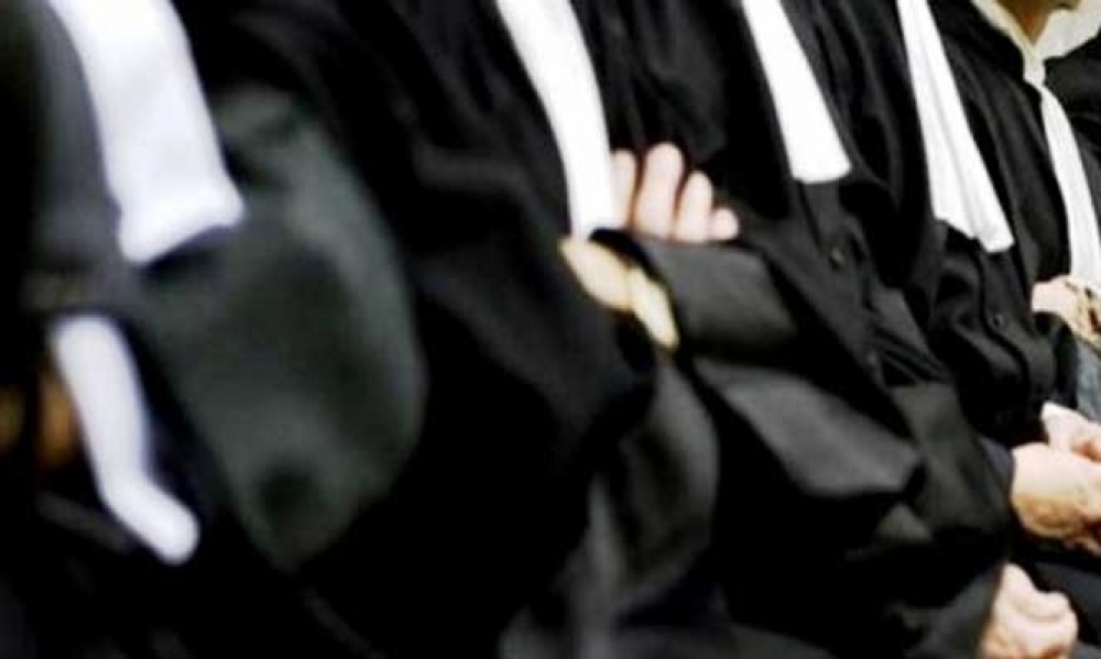 دخول 11 محامٍ لهيئة الدفاع عن الهايكا في إعتصامٍ مفتوح بمقرّ فرقة الأبحاث بزغوان
