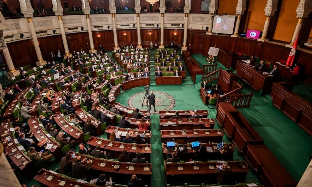 البرلمان يصادق على مشورع قرضٍ مبرم مع البنك الدولي بقيمة 82.5 مليون أورو لإقتناء لقاحات وتجهيزات طبيّة