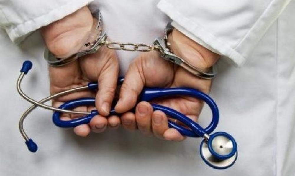 بن قردان: القبض على شخص أعدّ محلّ سكناه كعيادة ويمارس الطب دون رخصة ودون شهادة علمية