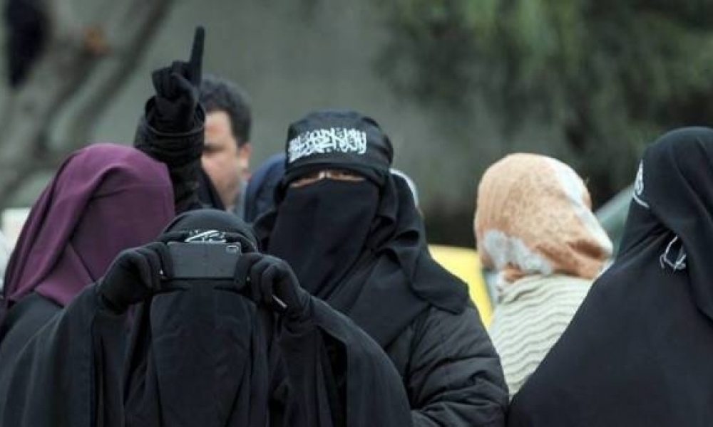 أزواجهنّ متحصّنون في الجبال، عناصر الخليّة الإرهابيّة النسائيّة كنّ مستعدّات لعمليّاتٍ نوعيّة
