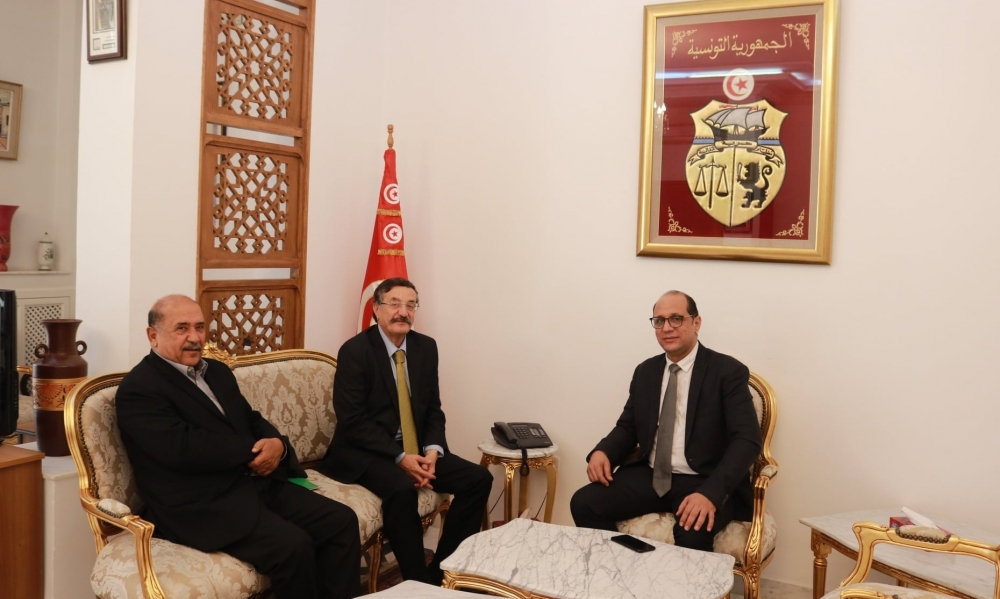 مؤسّسات الصحافة المكتوبة... محور لقاءٍ بين وزير الشؤون الإجتماعيّة ووفد عن الجامعة التونسيّة لمديري الصحف