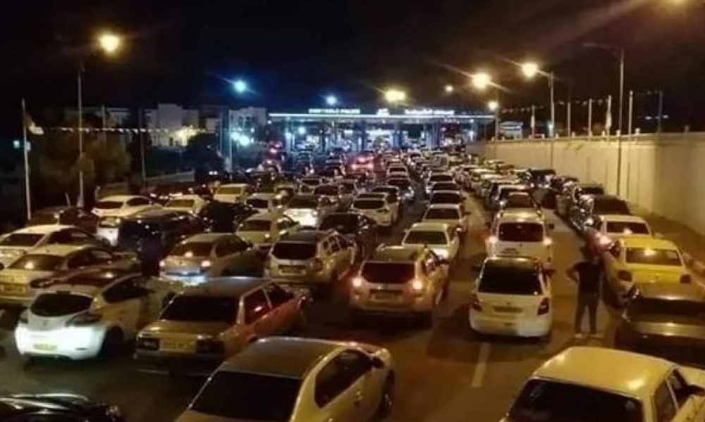 افتتاح المعابر الحدودية البرية بين تونس والجزائر (صور)