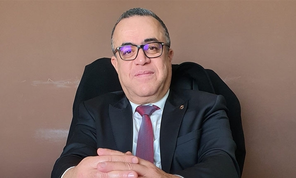 حاتم العشي : من حق ابن وزير الداخلية الحصول على جواز سفر ديبلوماسي