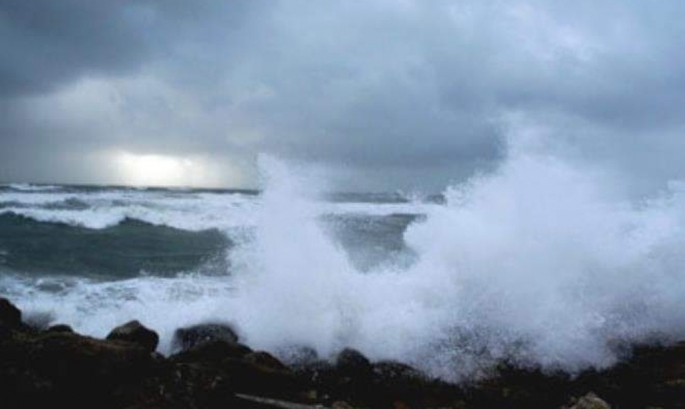 وزارة الفلاحة تحذر البحارة من الابحار إلى غاية استقرار الأوضاع الجوية 