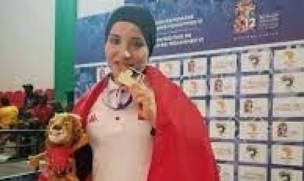 الذهبية لبطلة الملاكمة التونسية خلود الحليمي  