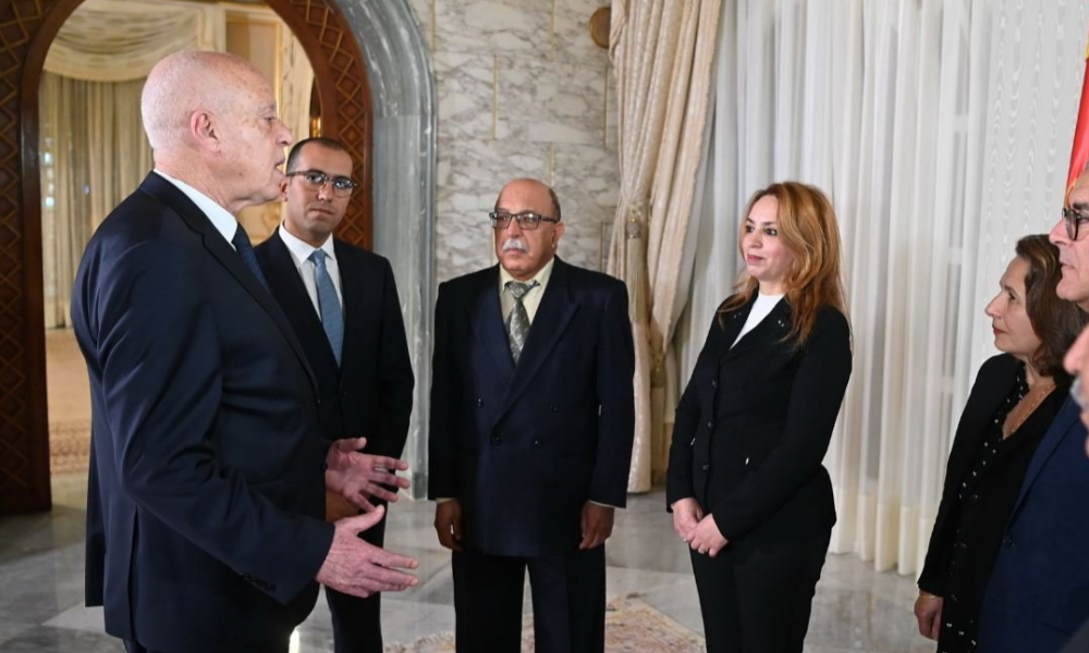 الوزراء وكتاب الدولة الجدد يؤدون اليمين أمام الرئيس