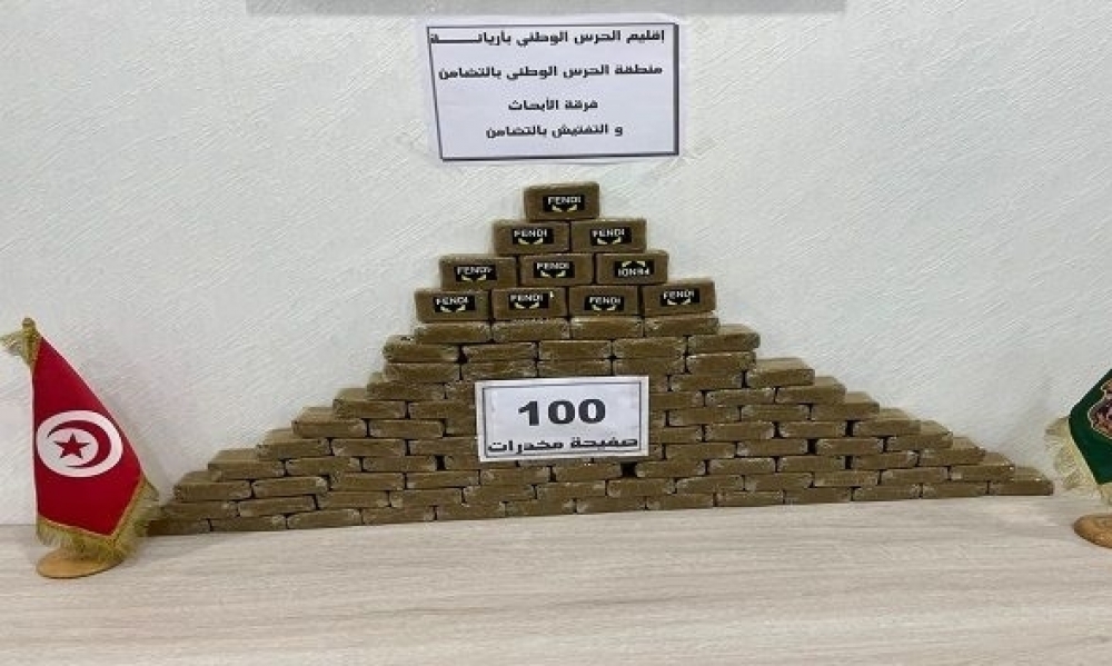 أريانة: حجز 100 صفيحة 'زطلة' خلال مداهمة منزل