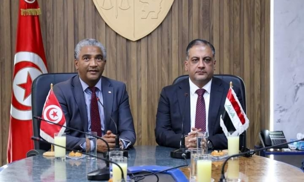   وزير الشباب والرياضة يستقبل نظيره العراقي 