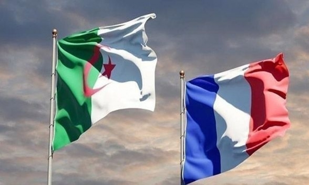 الجزائر تستنكر بشدّة قرار الحكومة الفرنسية