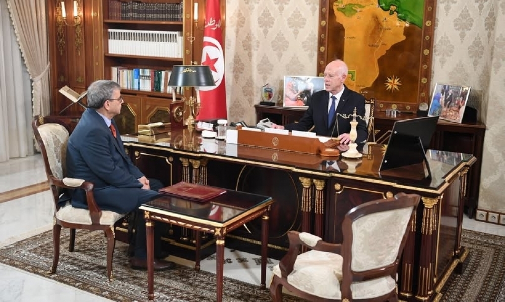 رئيس الجمهورية يدعو سائر البنوك العمومية والخاصة إلى الانخراط في المجهود الوطني لدفع الاستثمار