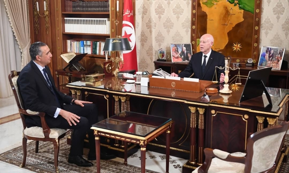 رئيس الجمهورية يتسلم تقرير الهيئة العليا للرقابة الإدارية والمالية