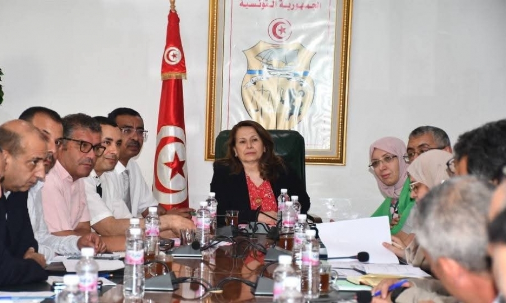  قفصة/ متابعة تقدم المشاريع العمومية والبنية التحتية الصناعية 