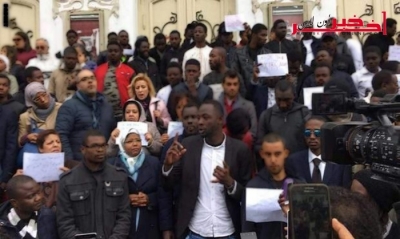 100 طالب إفريقي عالقون في تونس بسبب إجراءات الحصول على بطاقات الإقامة