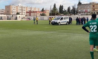 وفاة لاعب جزائري على أرضية الملعب 