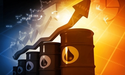 أسعار النفط تواصل ارتفاعها بفعل انخفاض الدولار ونقص مخزون الخام الأميركي