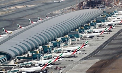 مطارات دبي تصدر بيانا للمسافرين