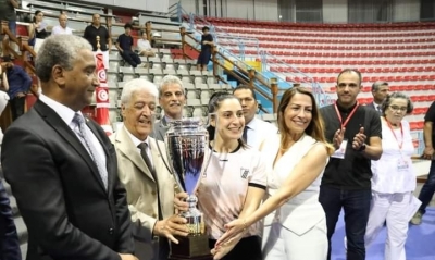  النادي الرياضي الصفاقسي يتوّج بكأس تونس للكبريات في الكرة الطائرة 