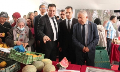  بمناسبة اليوم الوطني للفلاحة: افتتاح نقطة بيع من المنتج إلى المستهلك بشارع الحبيب بورقيبة 